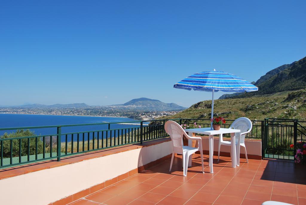Casa Vacanze La Terrazza Sul Golfo Кастелламмаре-дель-Голфо Экстерьер фото