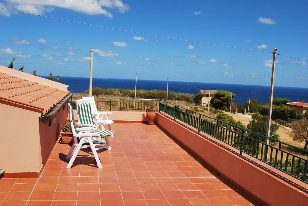 Casa Vacanze La Terrazza Sul Golfo Кастелламмаре-дель-Голфо Экстерьер фото