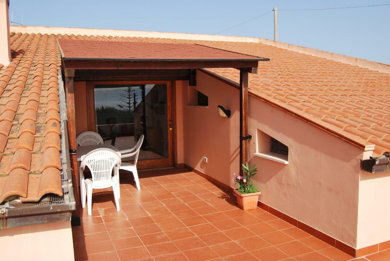 Casa Vacanze La Terrazza Sul Golfo Кастелламмаре-дель-Голфо Экстерьер фото