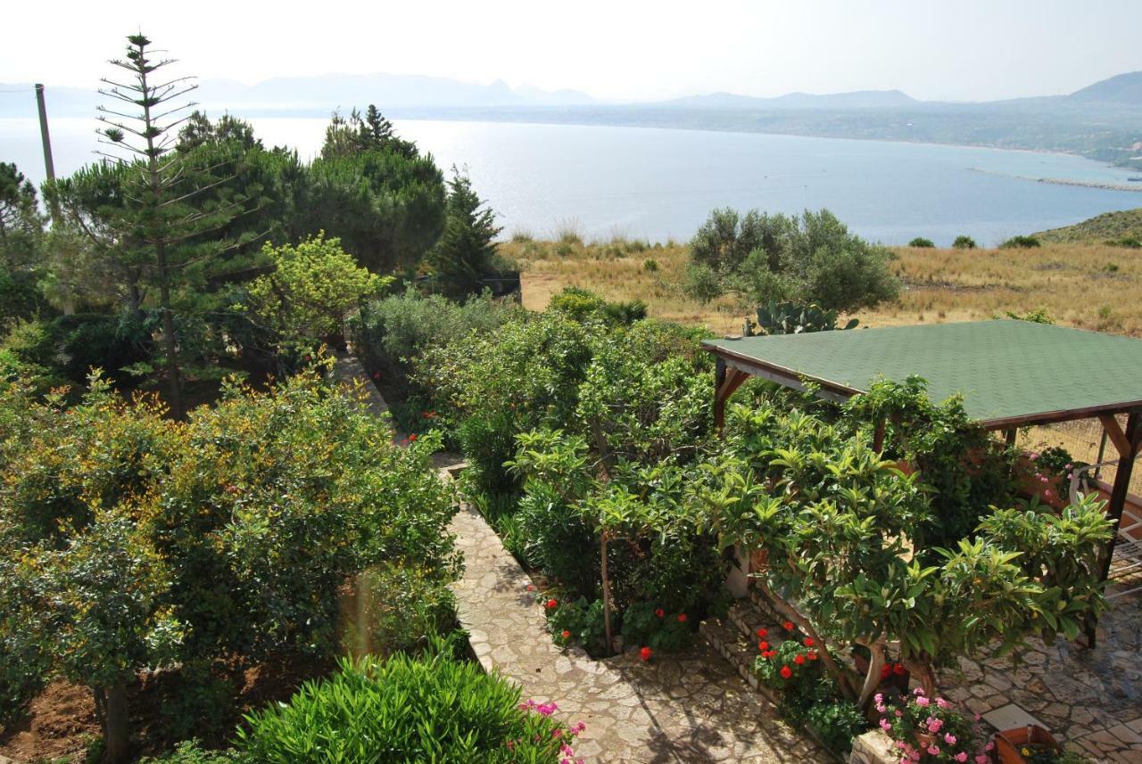 Casa Vacanze La Terrazza Sul Golfo Кастелламмаре-дель-Голфо Экстерьер фото